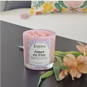 Amor en Flor Candle