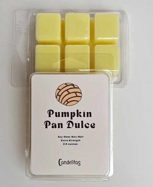 Candelitas Pumpkin Pan Dulce yellow soy-beeswax melts in a clear clamshell package